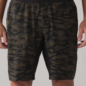 🍋 SOLD lululemon athletica Channel Camo Shorts
